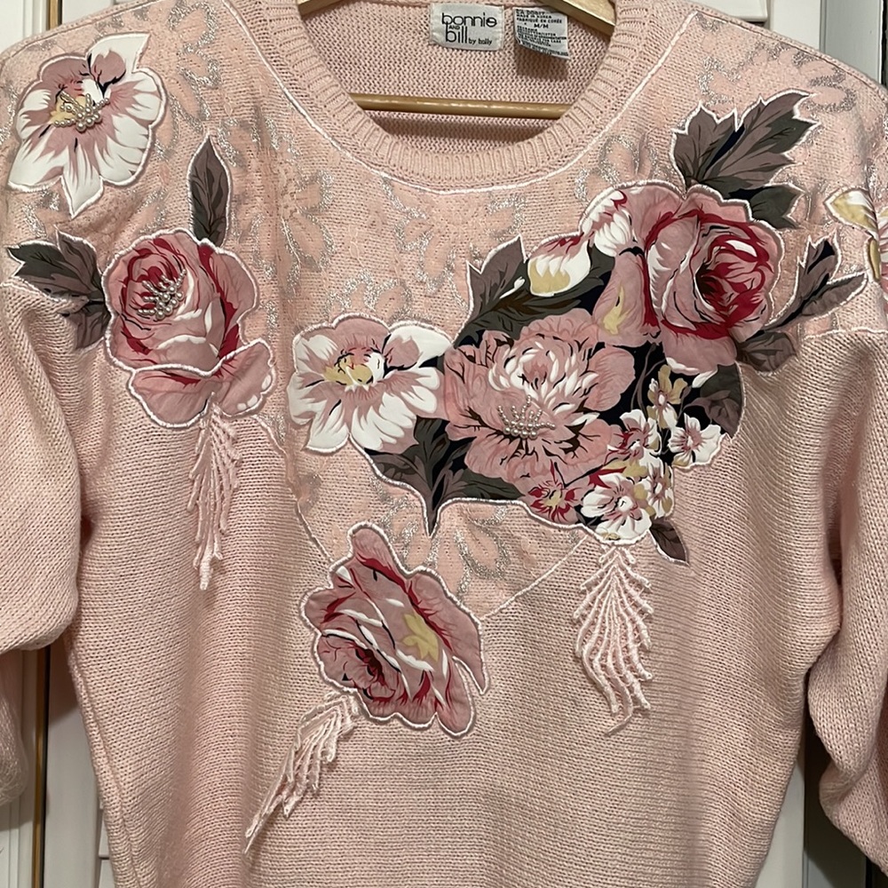 Vintage Women’s Sweater - Picture 2 of 5